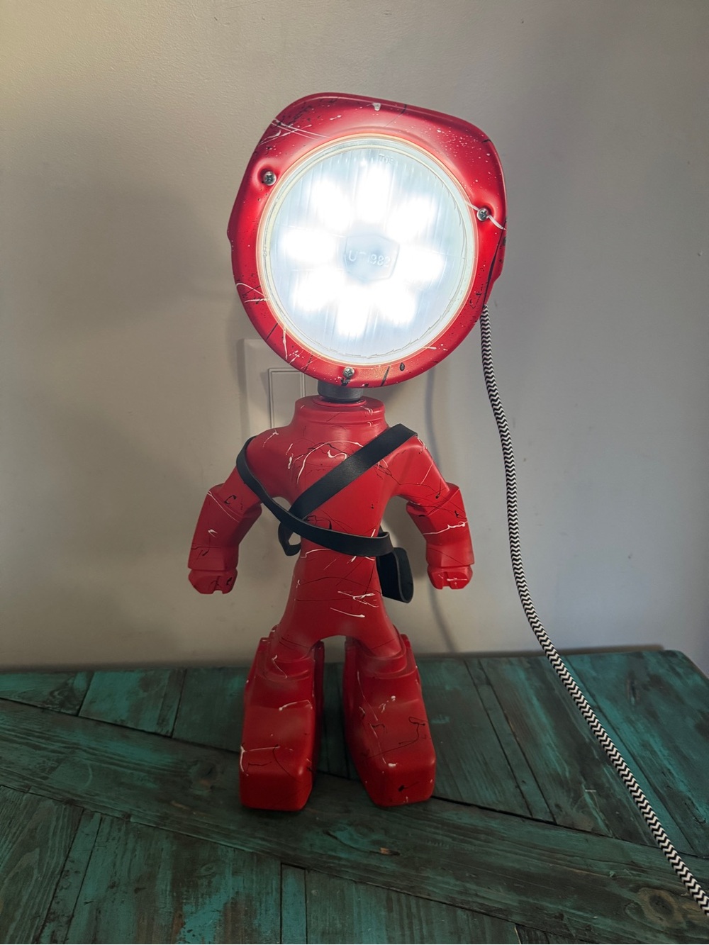 The Lampster Artsy Red Robot Sculpture Lamp Rare & Hard To Find